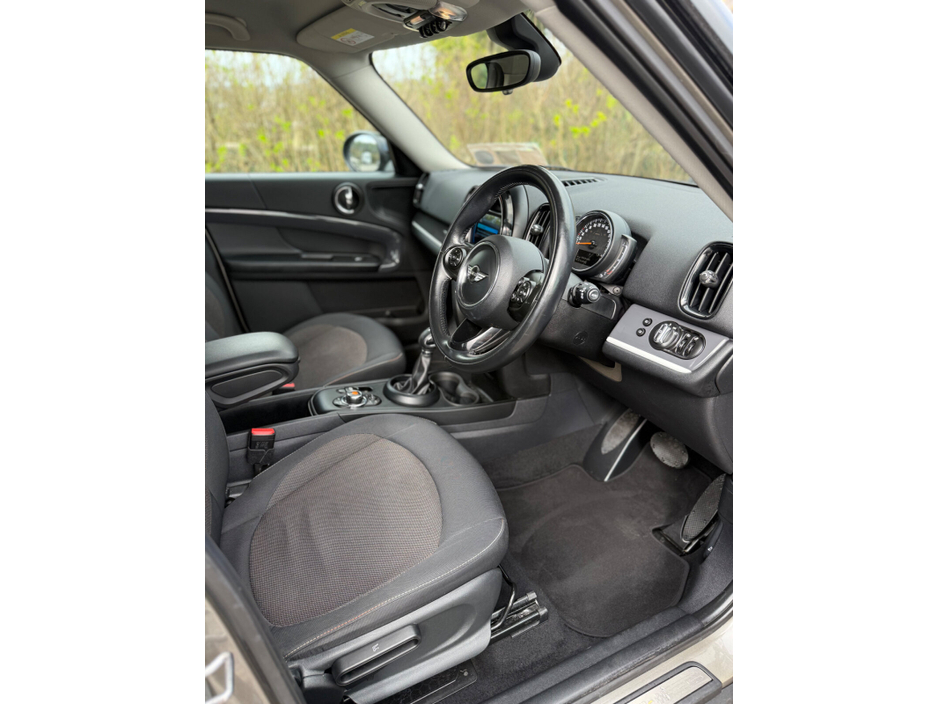 2018 MINI Countryman - image 8