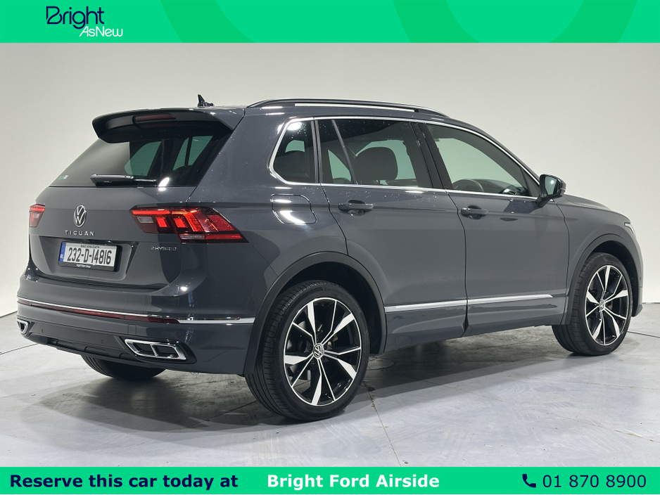 2023 Volkswagen Tiguan - image 9