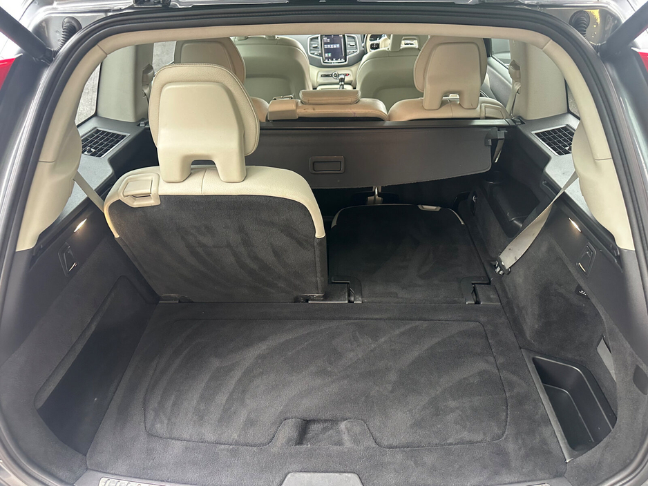 2017 Volvo XC90 D5 (235hp) AWD Momentum Geartronic