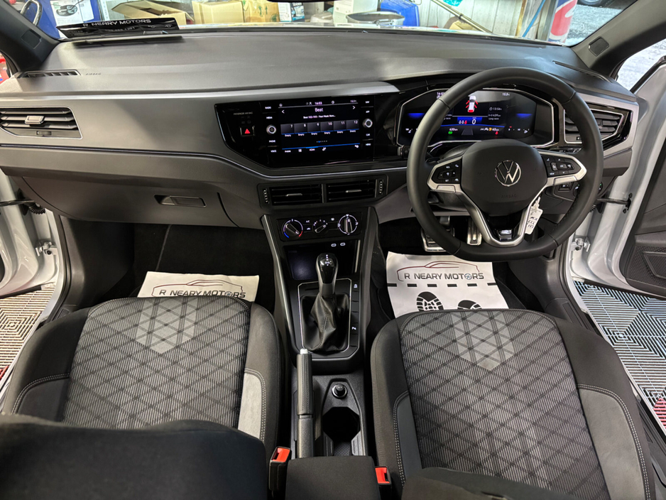 2025 Volkswagen Polo POLO R-LINE 1.0 TSI 95HP D7F €29,950