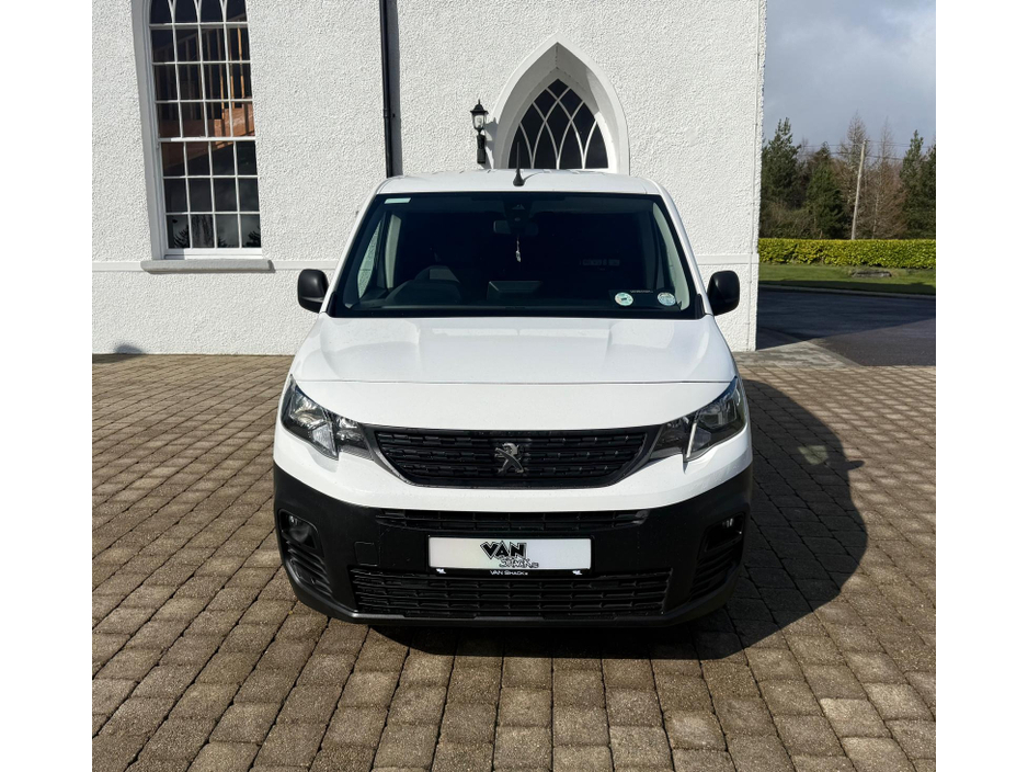 2019 Peugeot Partner - image 7