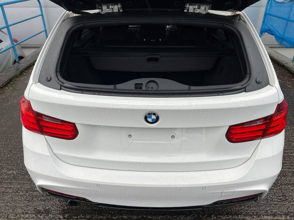 2015 BMW 3 Series 320d M-SPORT COMPETITION // ADAPTIVE CRUISE CONTROL // LEATHER M-SPORT INTERIOR // PARKING SENSORS €17,950