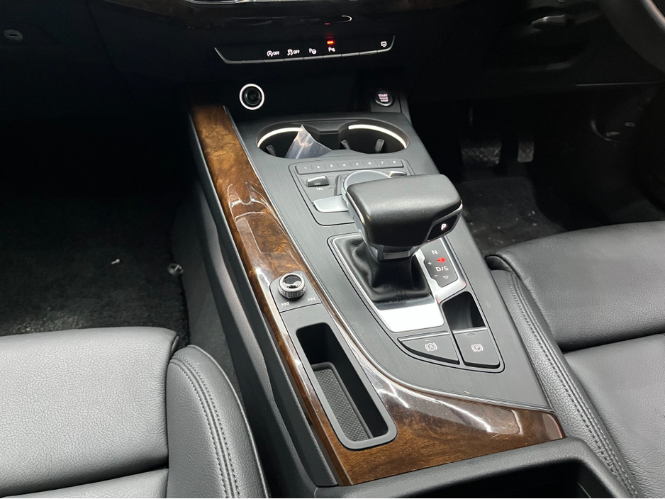 2020 Audi A4 - image 20