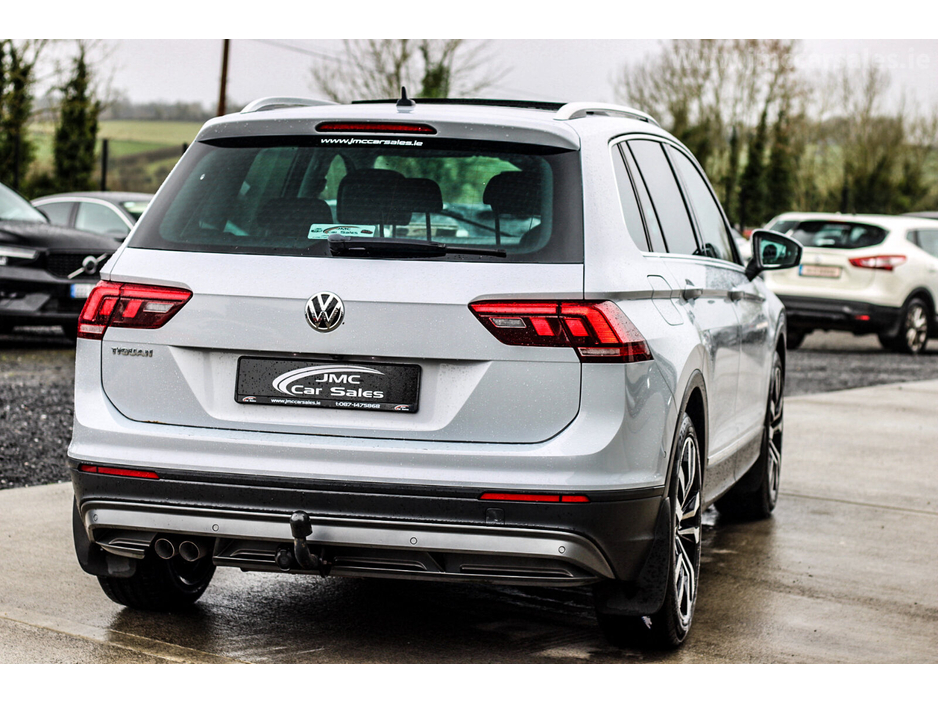 2018 Volkswagen Tiguan - image 9