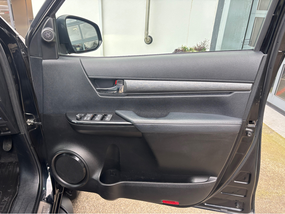 2023 Toyota Hilux INVINCIB X D-4D 4WD INVINCIBLE DCB €44,900