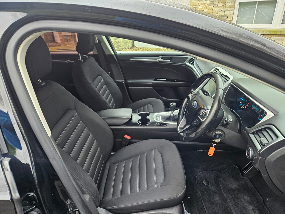 2018 Ford Mondeo - image 10