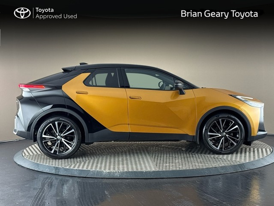 2024 Toyota C-HR 2.0 HYBRID PREMIERE EDITION €37,950