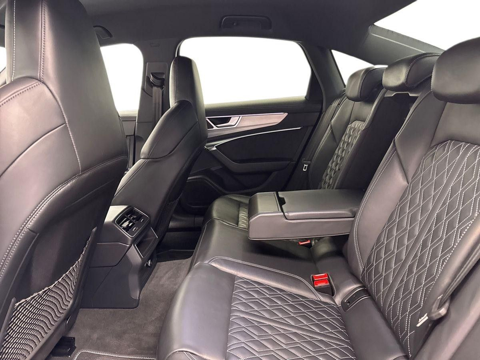 2025 Audi A6 - image 10