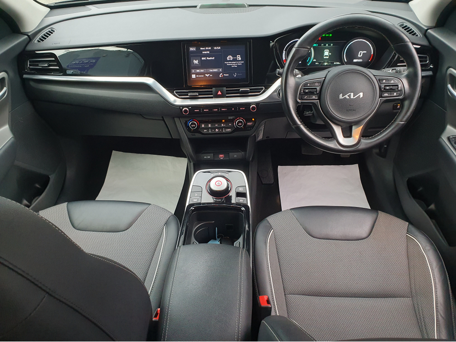 2022 Kia Niro - image 16