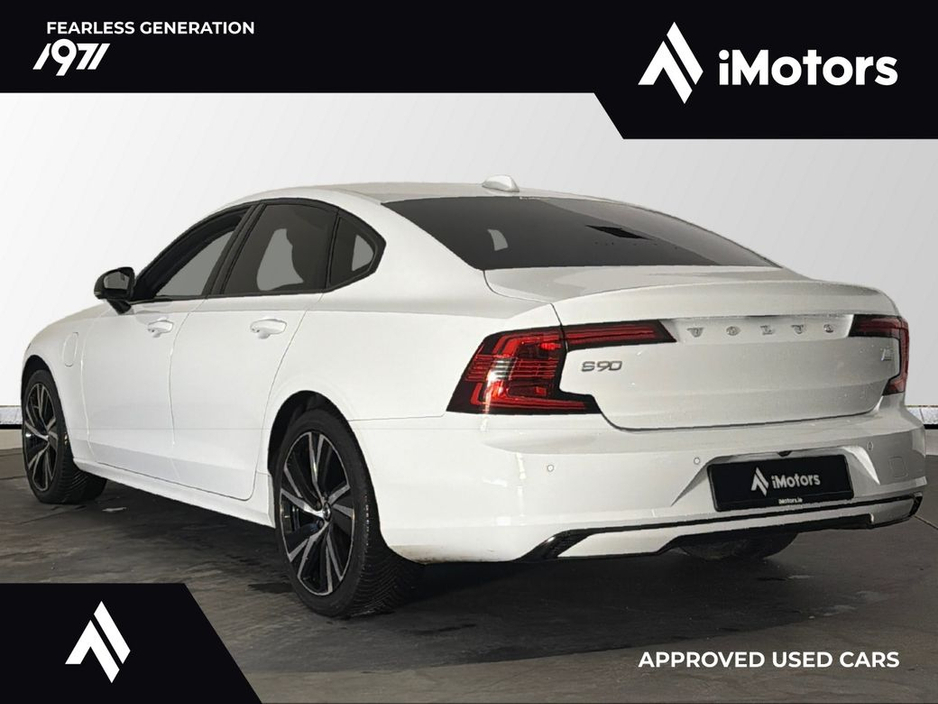 2022 Volvo S90 - image 6