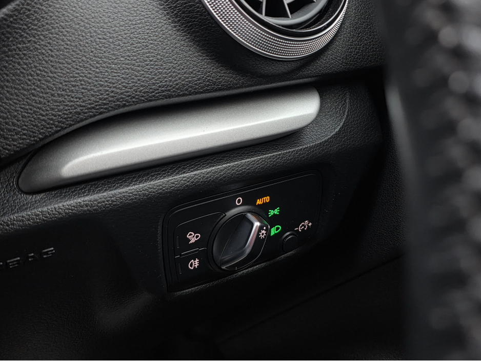 2017 Audi A3 ( 172 REG 1.4 TFSI FACE-LIFT  SMARTPHONE INTERFACE- SATNAV - VIRTUAL COCKPIT - NAVIGATION REVERSING CAMERA -  PARKING SENSORS €17,950