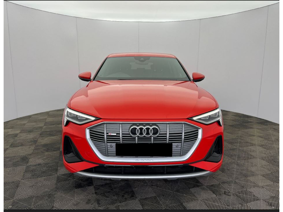 2022 Audi e-tron - image 5