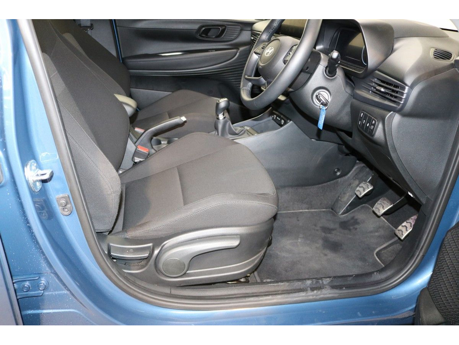 2024 Hyundai Bayon - image 11