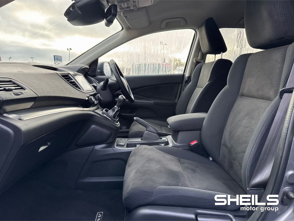 2017 Honda CR-V - image 5