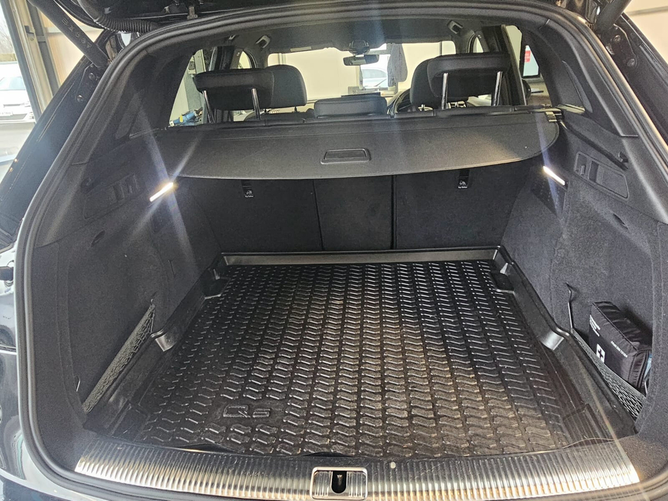 2024 Audi Q5 - image 8