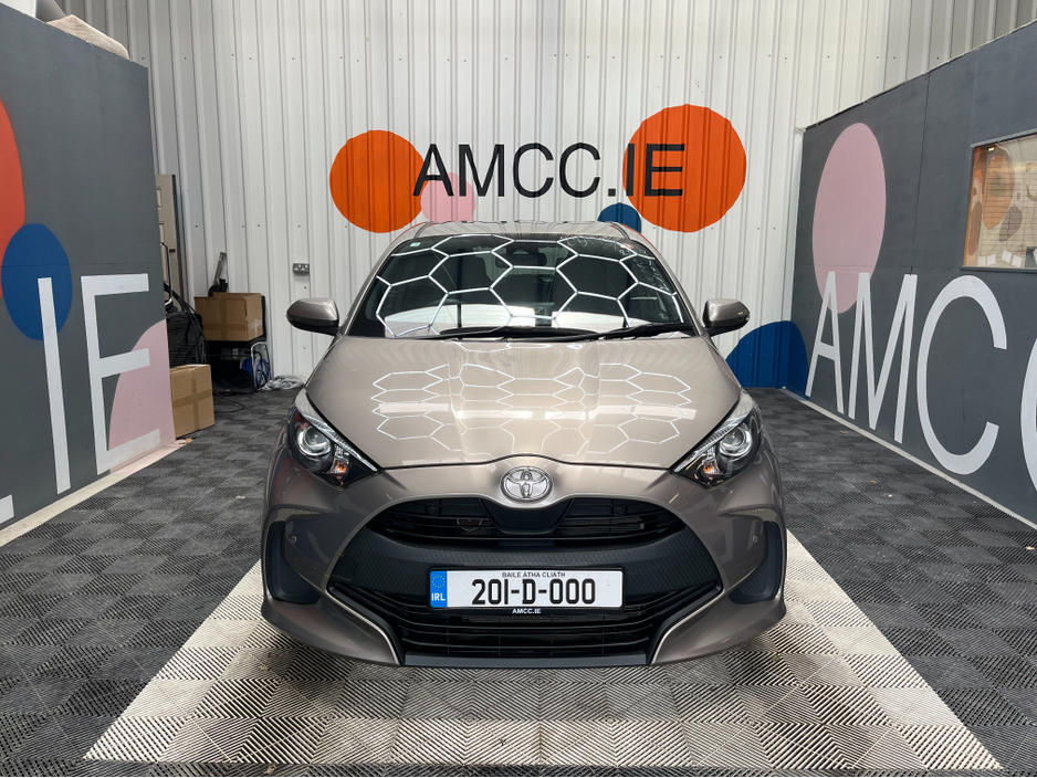 2020 Toyota Yaris - image 6