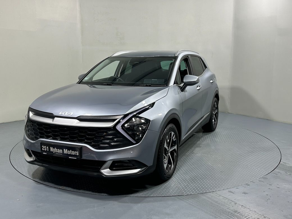 2025 Kia Sportage - image 3