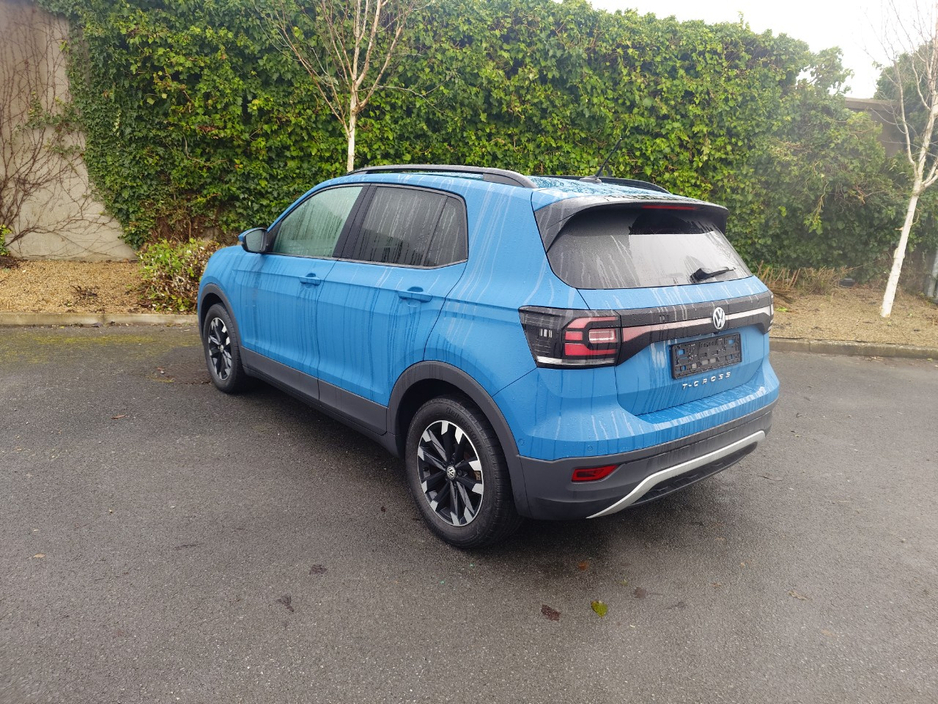 2020 Volkswagen T-Cross - image 7
