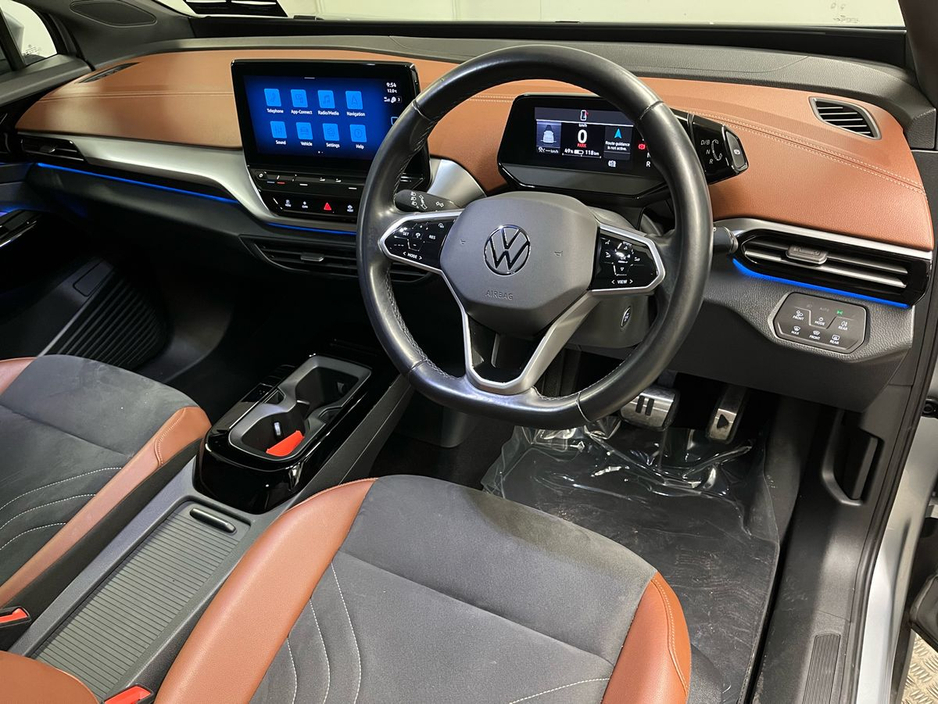 2021 Volkswagen ID.4 Style 52kWh 148HP - Reversing Camera - Sat Nav - Climate Control - Heated Seats - Keyless Start - Apple CarPlay/Android Auto €21,950