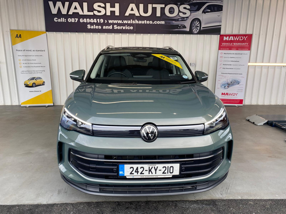 2024 Volkswagen Tiguan - image 9