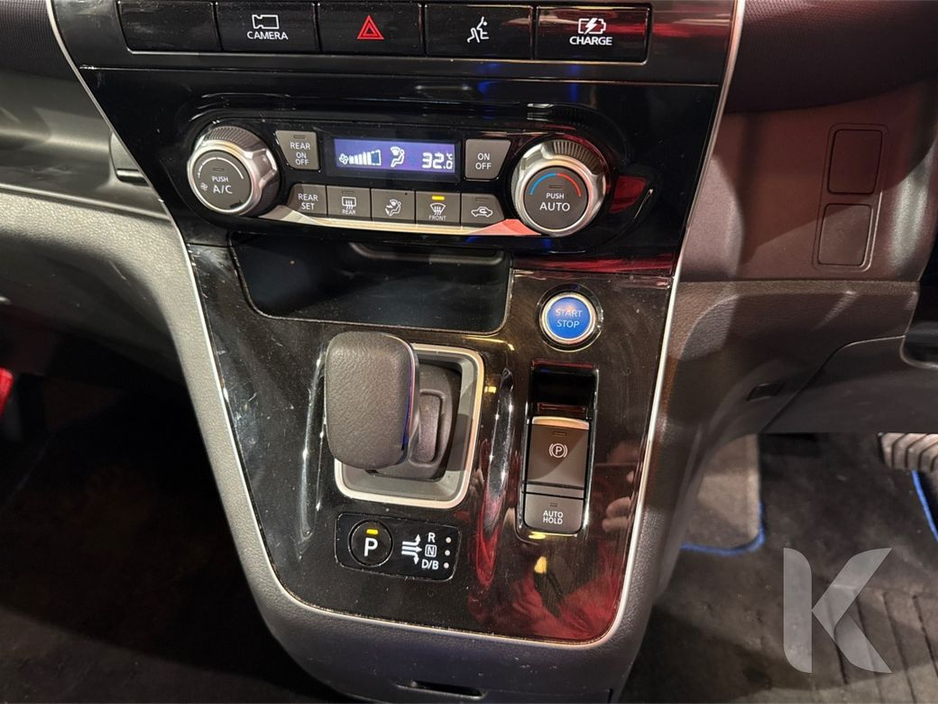 2022 Nissan Serena - image 24