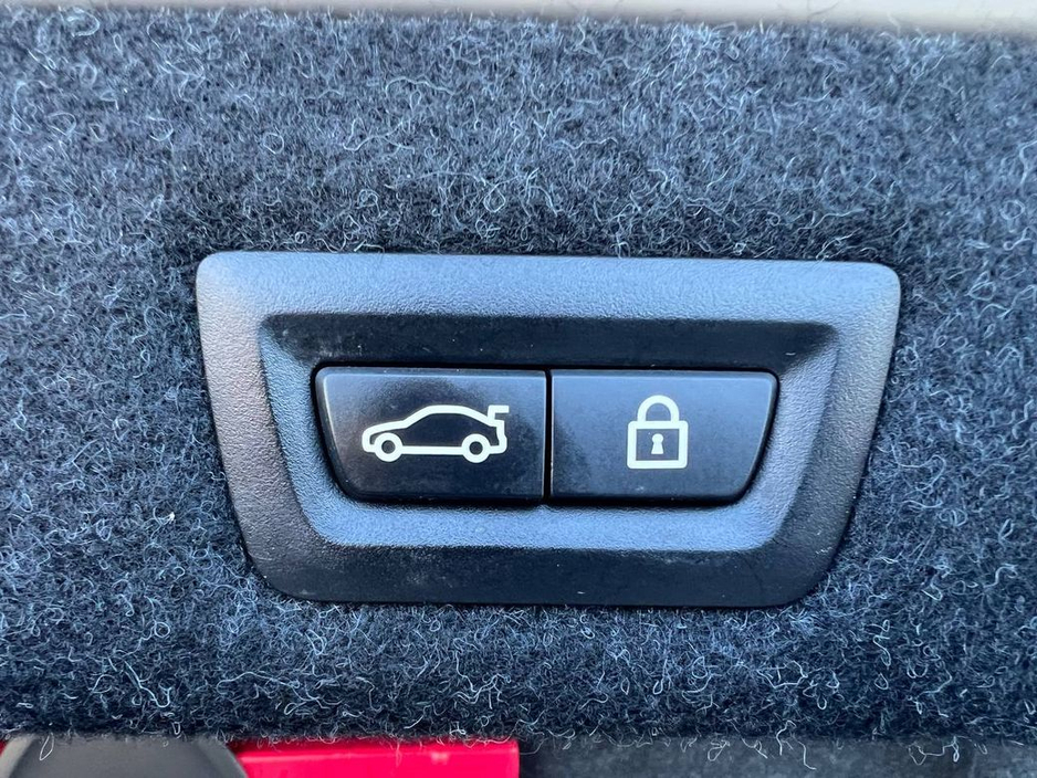 2018 BMW 5 Series - image 14