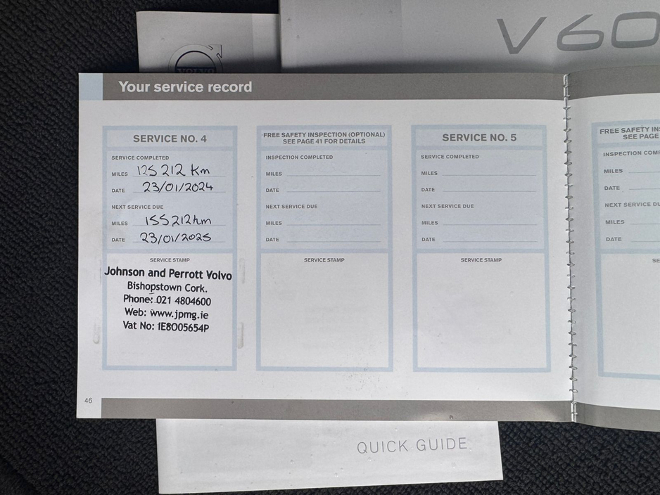 2017 Volvo V60 - image 37