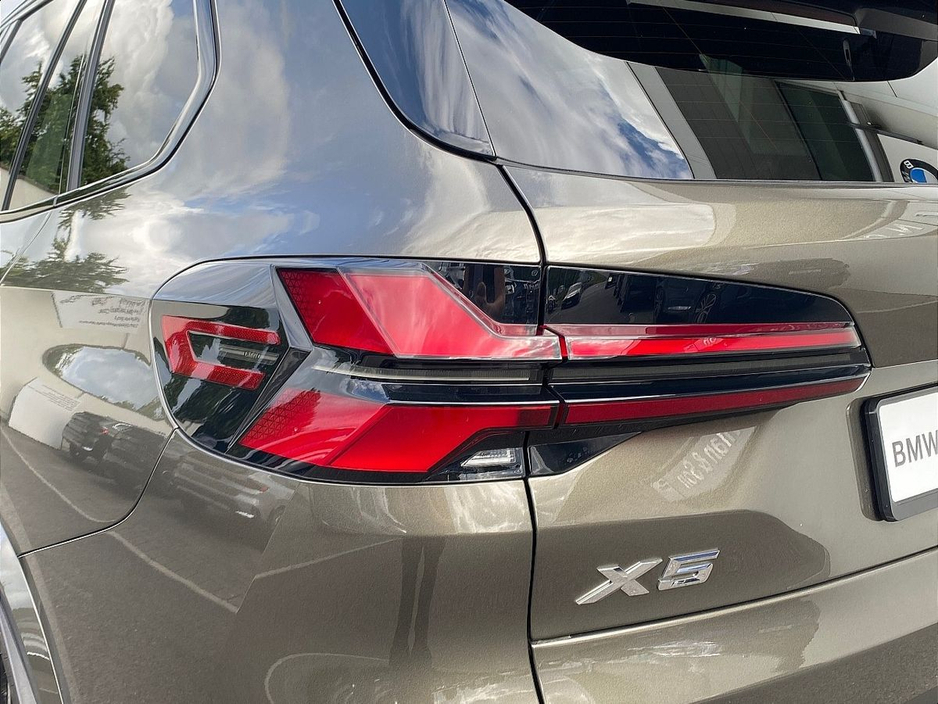 2025 BMW X5 xDrive50e M Sport €104,950