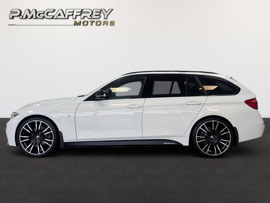 2016 BMW 3 Series - image 8