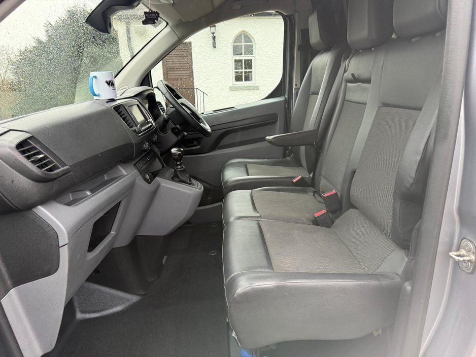 2022 Vauxhall Vivaro SPORTIVE LWB 120BHP €16,995