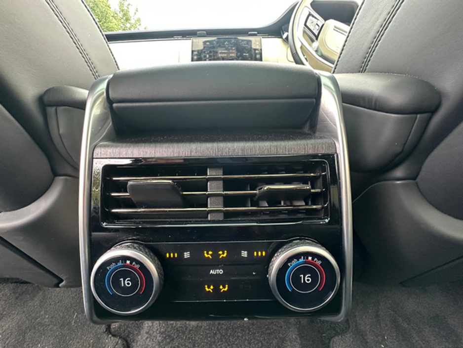 2024 Land Rover Range Rover - image 17