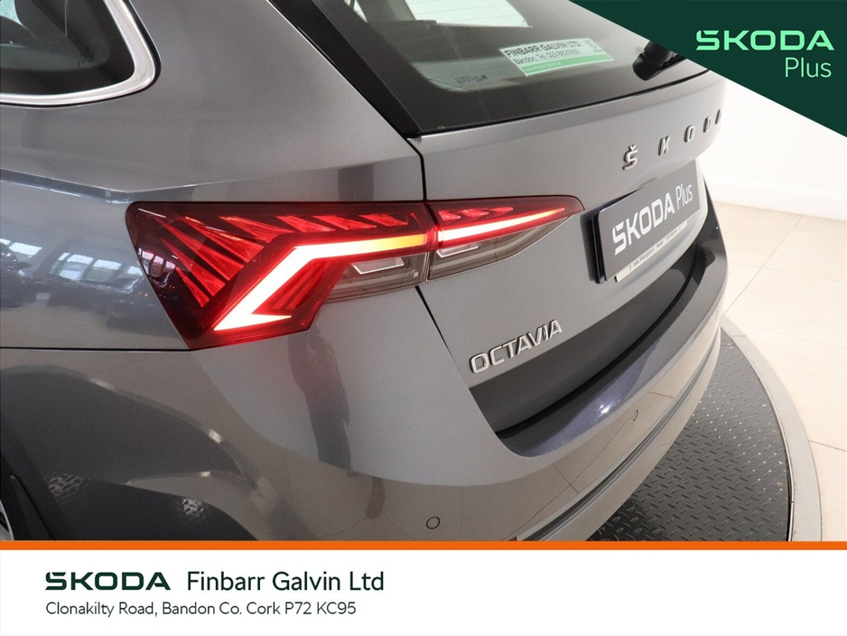 2022 Skoda Octavia - image 21