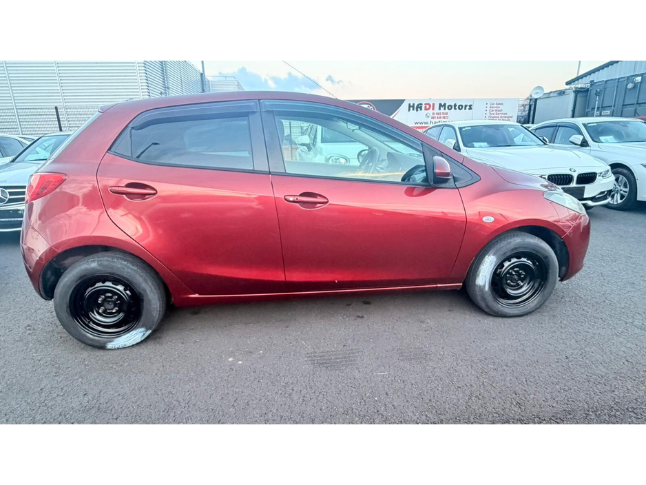 2011 Mazda Demio - image 6