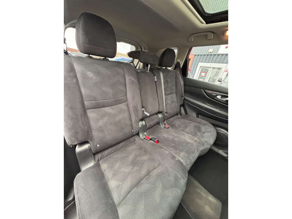 2015 Nissan X-Trail - image 20