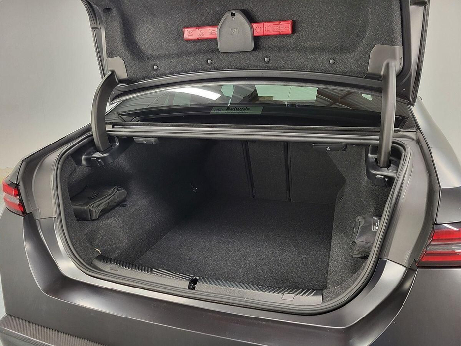 2025 BMW M5 - image 13