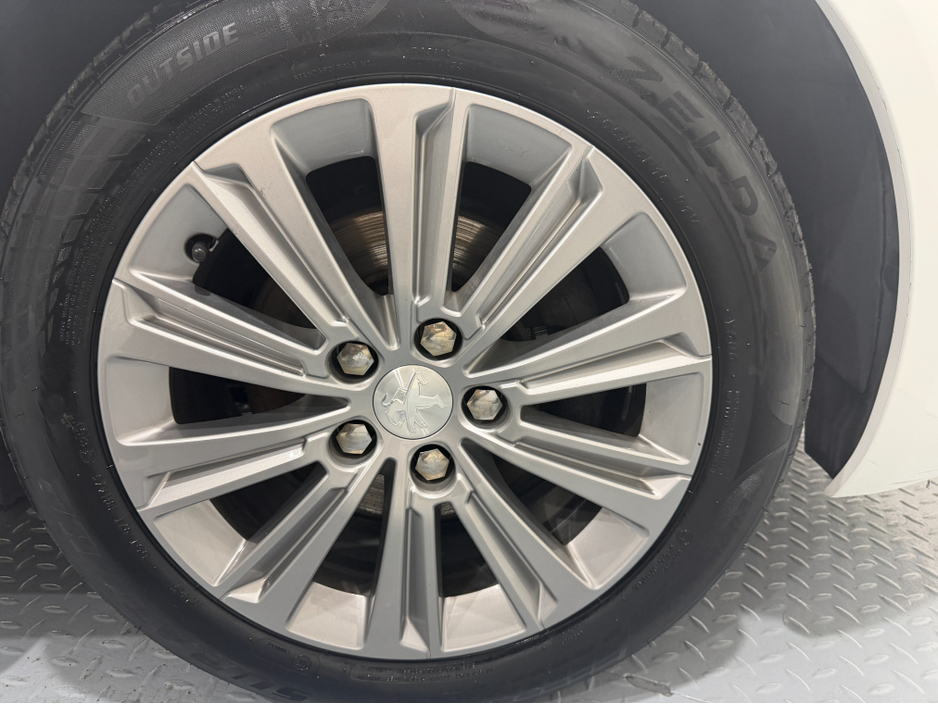 2021 Peugeot 308 - image 21