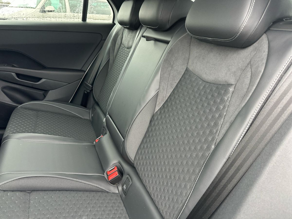 2026 Volkswagen T-Roc - image 11