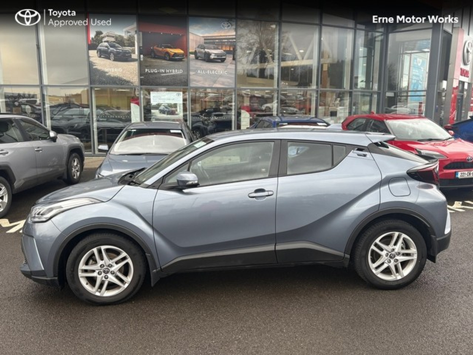 2023 Toyota C-HR C-HR HYBRID LUNA €27,950