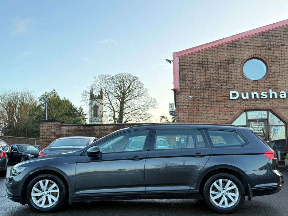 2020 Volkswagen Passat - image 8