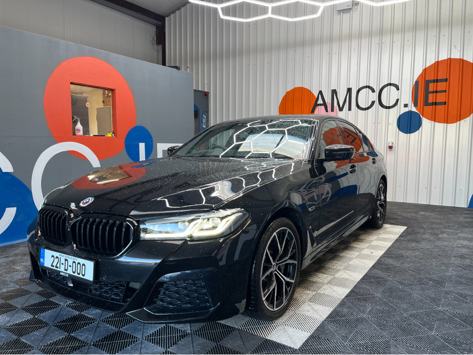 2022 BMW 5 Series 2022 BMW 523E M-SPORT 2.0 AUTOMATIC / CRUISE CONTROL / 360° PARKING CAMERA / PADDLE SHIFTERS / ELECTRIC MEMORY & HEATED SEATS / APPLE CARPLAY / HEATED REAR SEATS