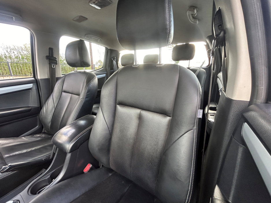 2019 Isuzu D-MAX - image 7