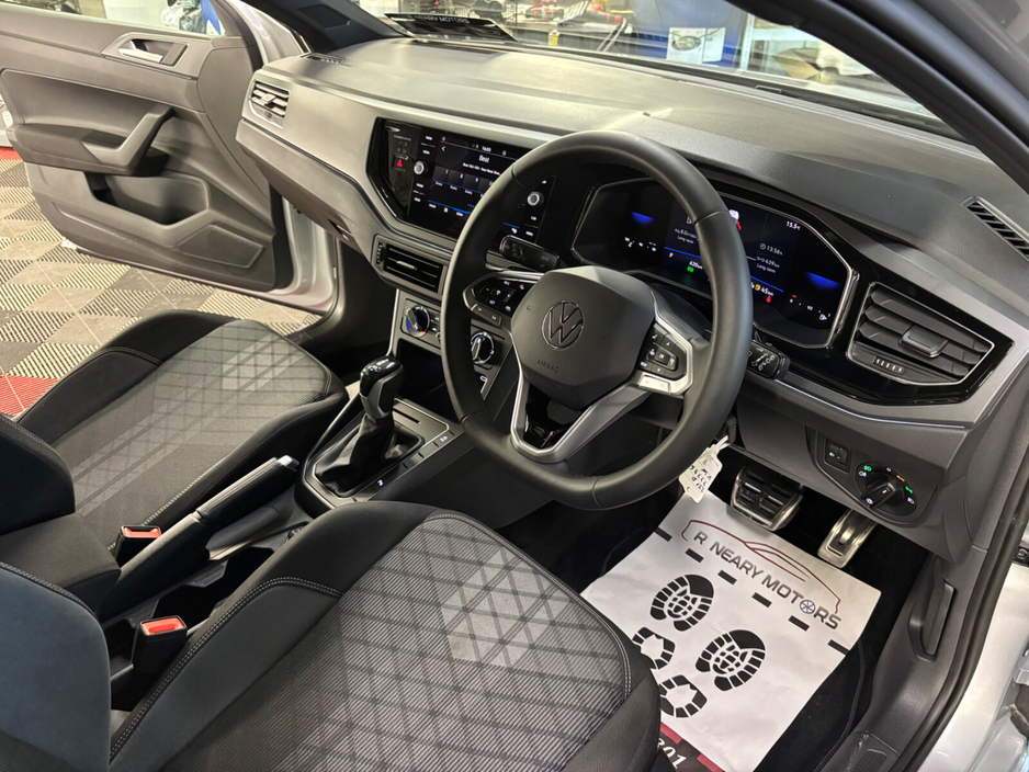 2025 Volkswagen Polo - image 8