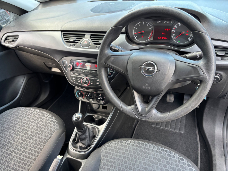 2015 Opel Corsa - image 26