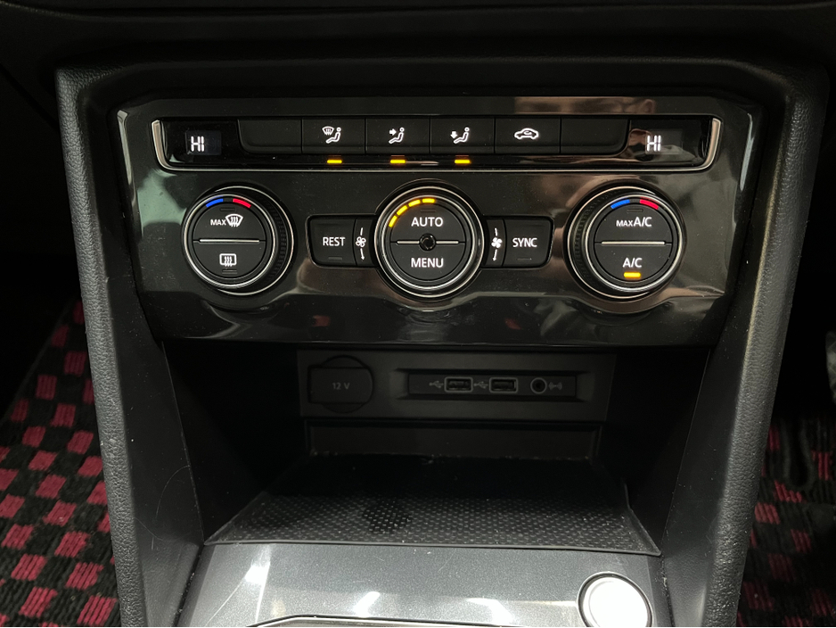 2019 Volkswagen Tiguan €25950! 2019 VOLKSWAGEN TIGUAN TDI 4MOTION COMFORT LINE 2.0 AUTOMATIC / CRUISE CONTROL / 360° PARKING CAMERA AND MORE €25,950