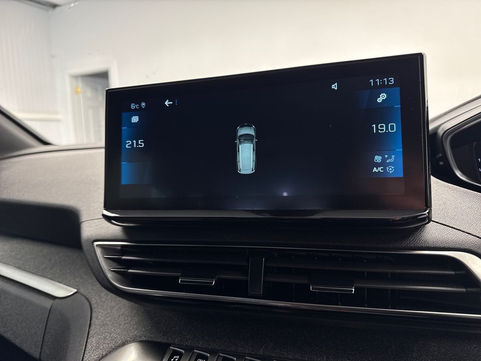 2024 Peugeot 5008 - image 22