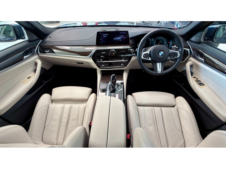 2018 BMW 5 Series - image 12