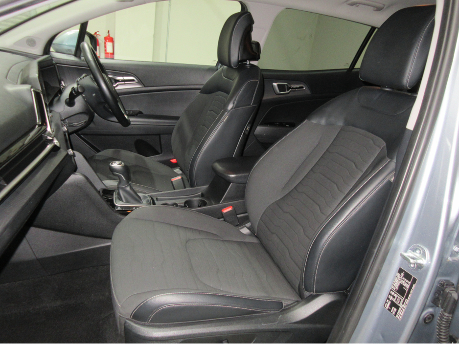 2023 Kia Sportage - image 10