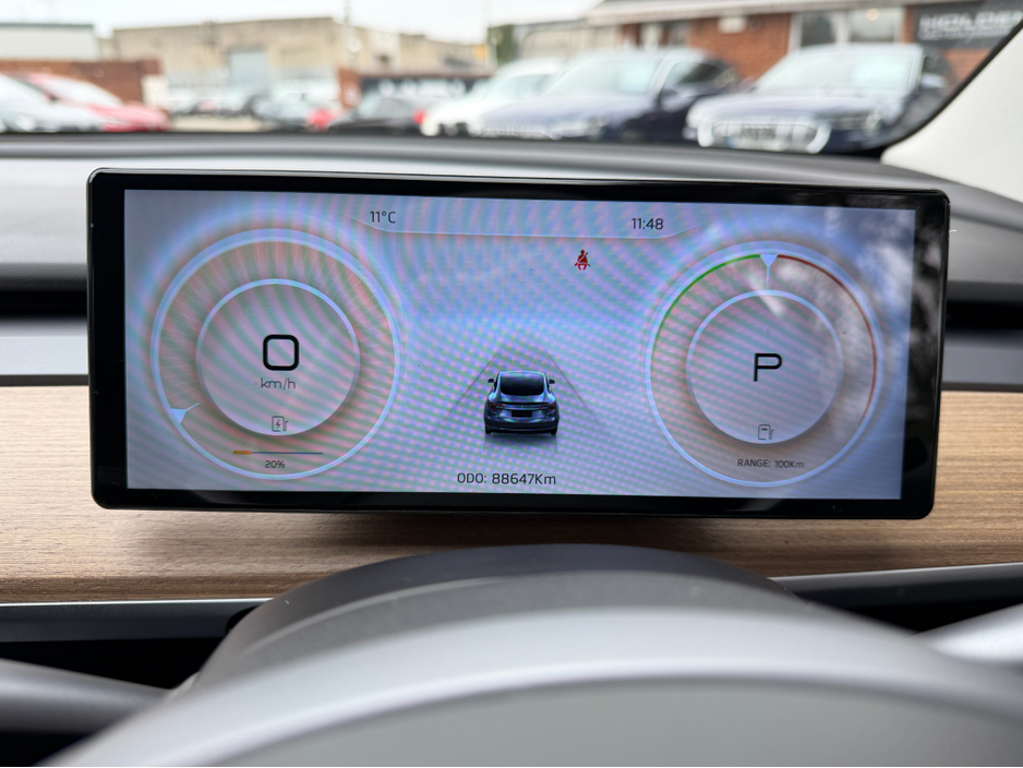 2023 Tesla Model 3 - image 16