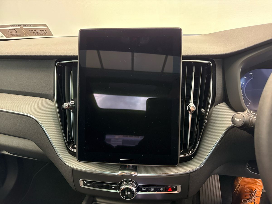 2026 Volvo XC60 - image 15