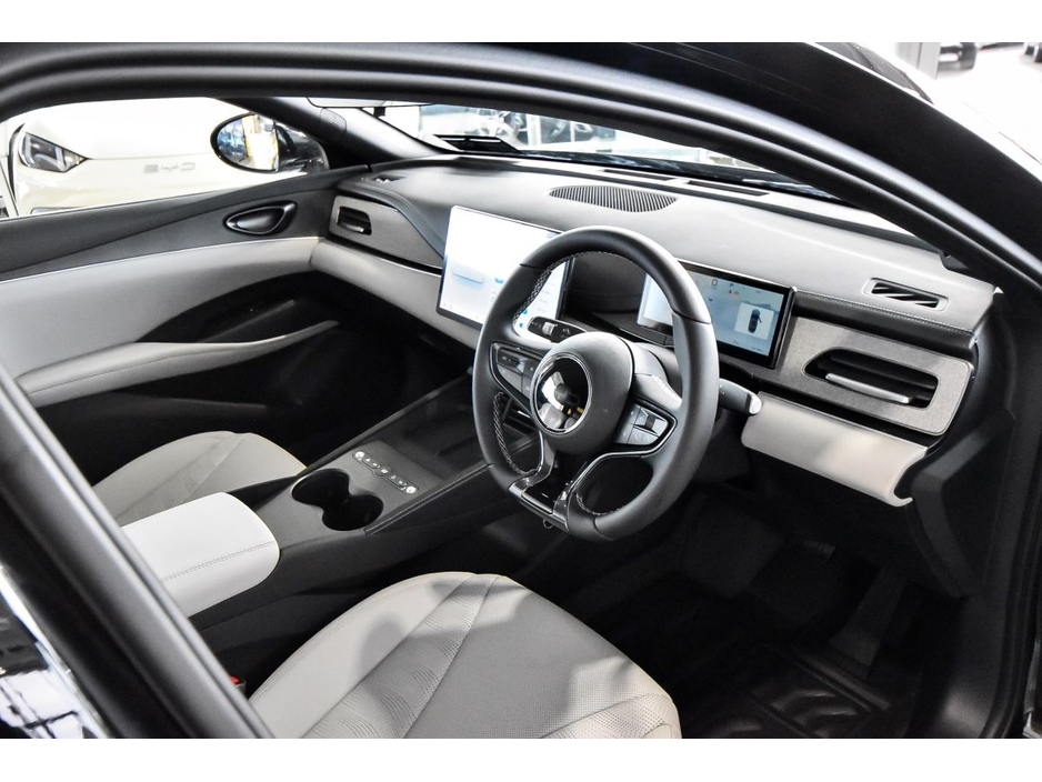 2026 BYD Seal - image 9